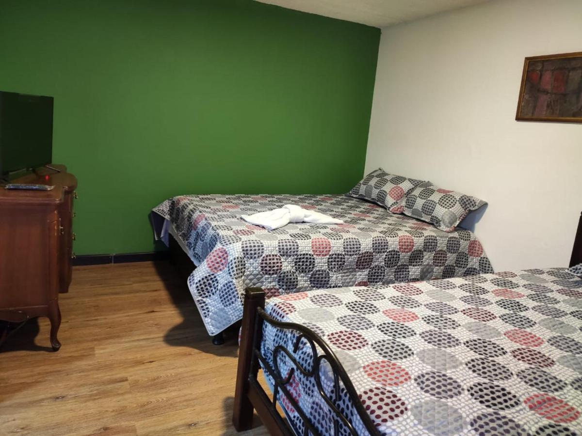 בוגוטה Acogedor Hostal Usaquen La Parada Del Tren מראה חיצוני תמונה