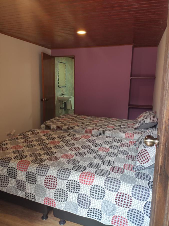 בוגוטה Acogedor Hostal Usaquen La Parada Del Tren מראה חיצוני תמונה